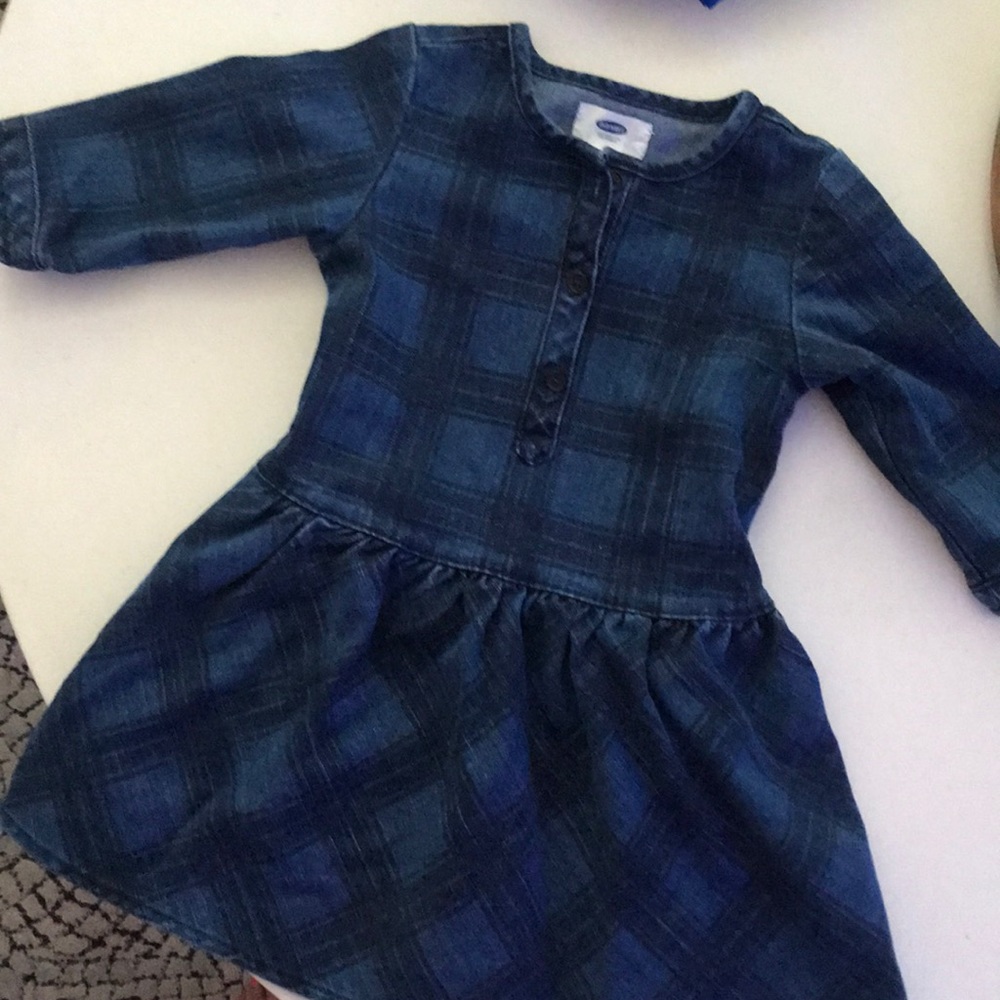 Old Navy Girls 4t plaid Jean dress like new.